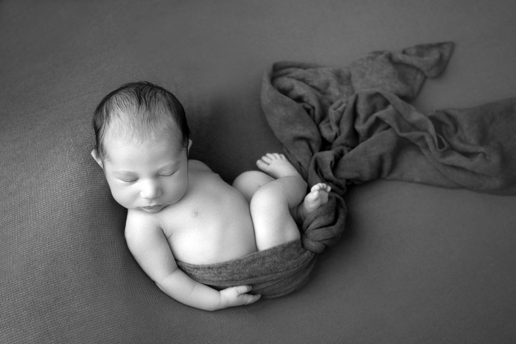 Durham Newborn Photographer | Sally Salerno Photography | www.sallysalernophotography.com